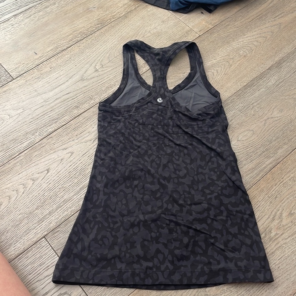 Lululemon tank